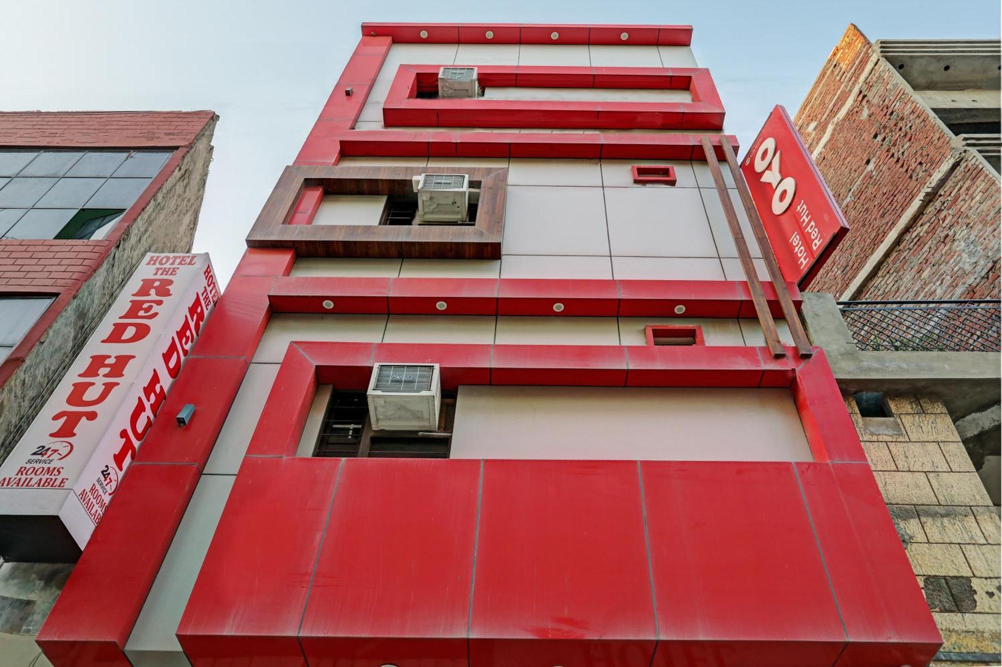 Oyo Hotel The Red Hut Chandīgarh Exteriör bild